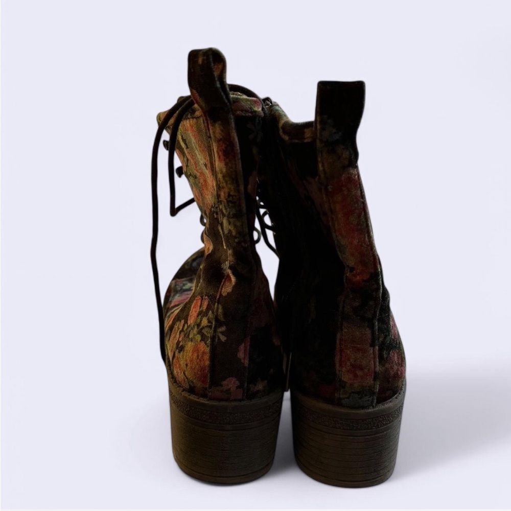 Madden Girl Eloisee Combat Booties 6.5 - Picture 4 of 8